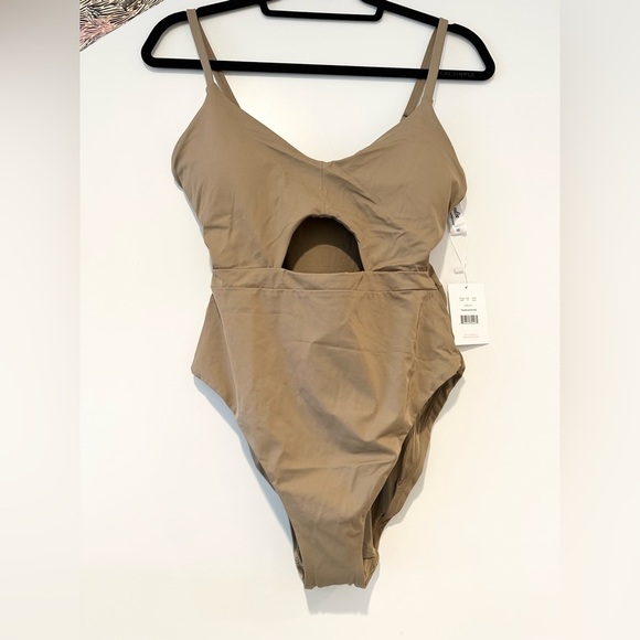 NWT ANDIE The Samoa One-Piece Swimsuit olive beige medium large - Picture 3 of 5